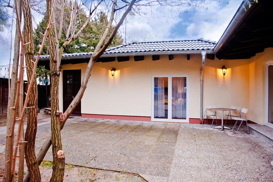 Arena Villa am Wasserpark Hotel in Frankfurt