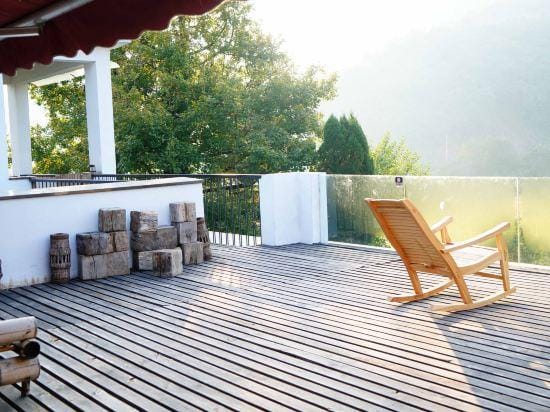 Chuyue Homestay Hotel in China
