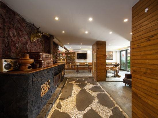Dongshan No.92 Hot Spring Courtyard Hotel in China