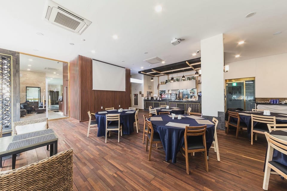 Sea & Moon Tourist Hotel Hotel in Gyeonggi-do