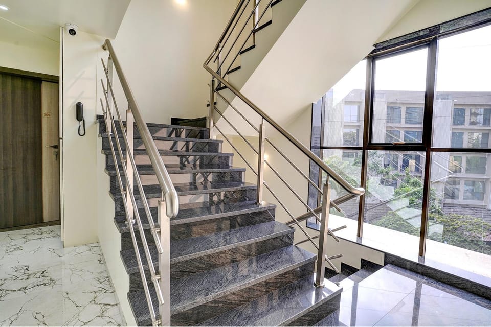 Townhouse Poona Royal Hotel in Pune