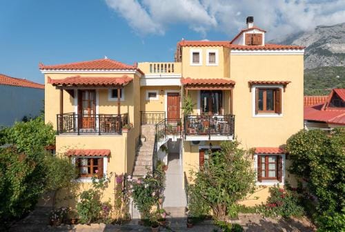 Lemon Tree Apartments Samos Hotel in Samos, Greece