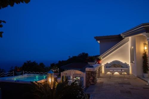Villa Veronica Luxury Suite in Amalfi coast Hotel in Piano di Sorrento