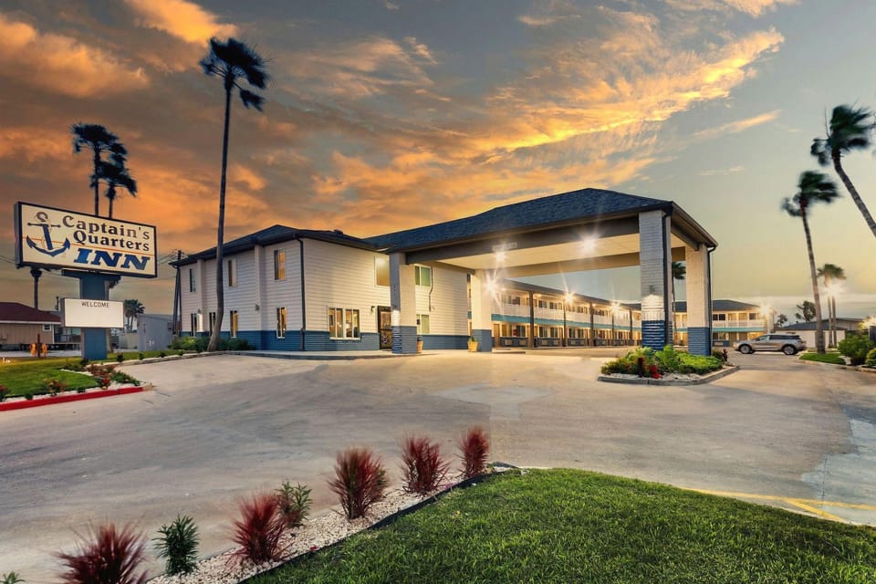 Captains Quarters Inn Motel in Port Aransas