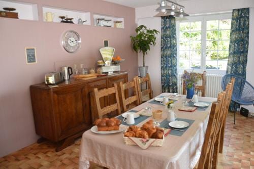 Moulin de la Cuse - Chambre La Cuse Hotel in Switzerland