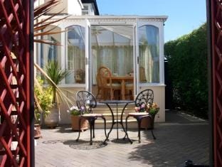 Cornerways Guest House Hotel in Oxford