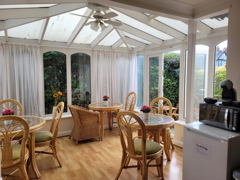 Cornerways Guest House Hotel in Oxford