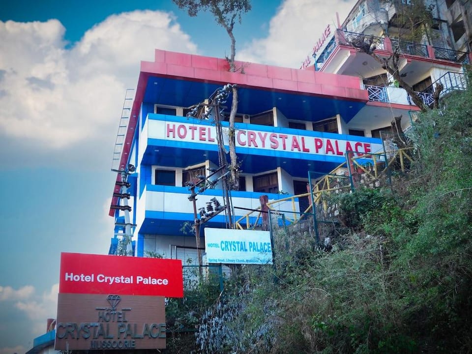 Hotel Crystal Palace Hotel in Uttarakhand