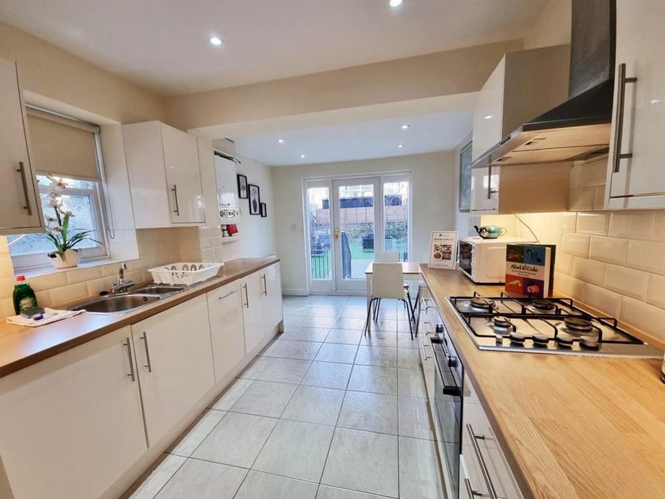 Urban Stay Oxford Gardens Apartments Apartment hotel in City of Westminster