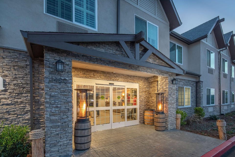 Aristocrat Hotel, BW Signature Collection Hotel in Half Moon Bay