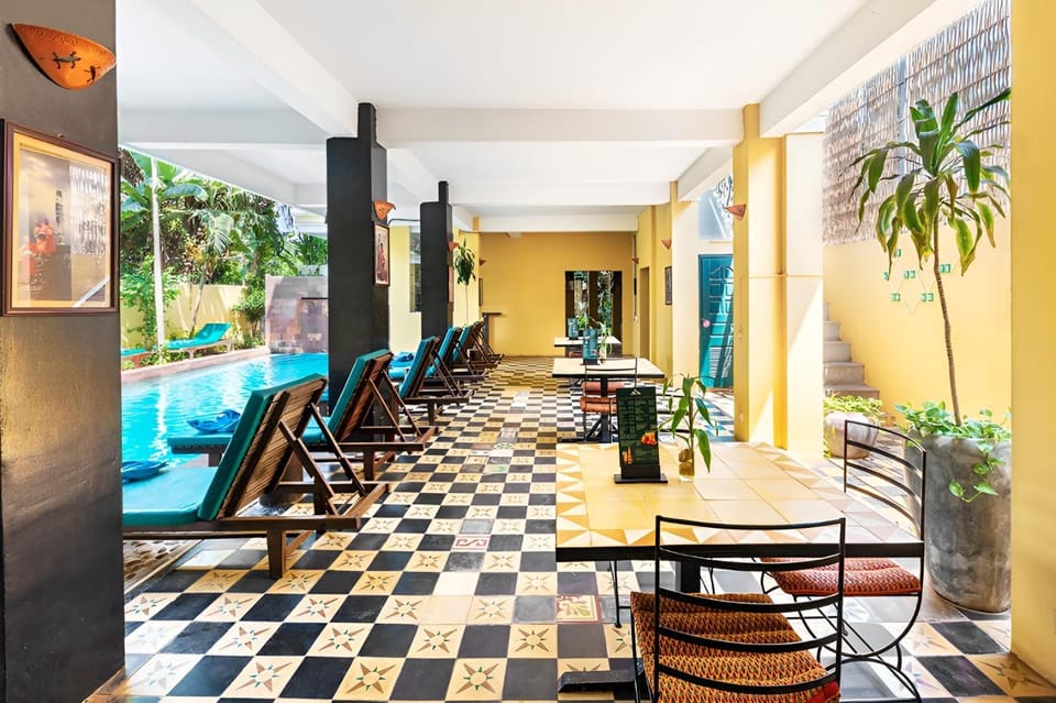 Swimming pool