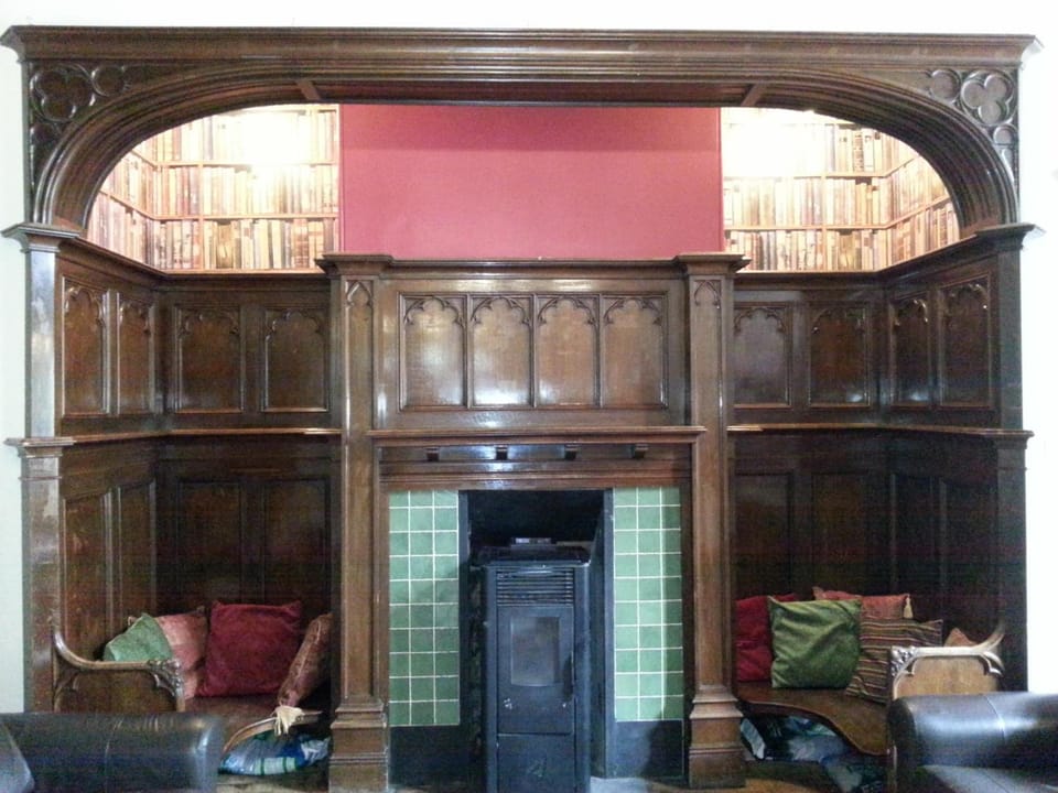 Hargate Hall Self Catering Hotel in High Peak District
