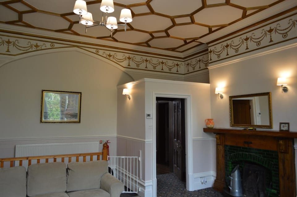 Hargate Hall Self Catering Hotel in High Peak District