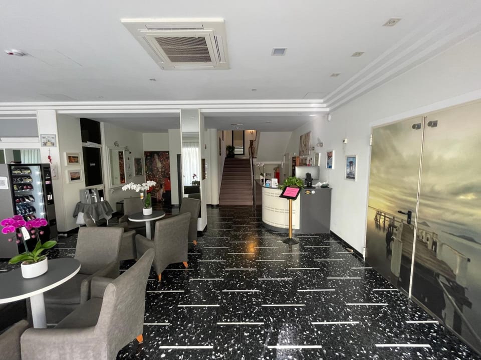 HOTEL D'ANNUNZIO Hotel in Cattolica