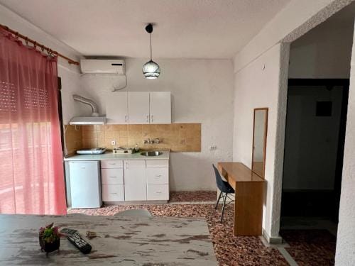 PELEKAN rooms and apartments Athina 33 Hotel in Halkidiki