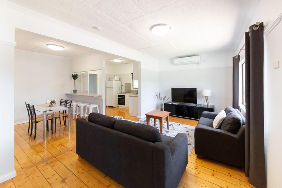 Lake Hume Resort Albury Hotel in New South Wales