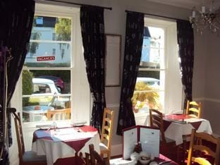 Lawnswood Guest House Hotel in Torquay