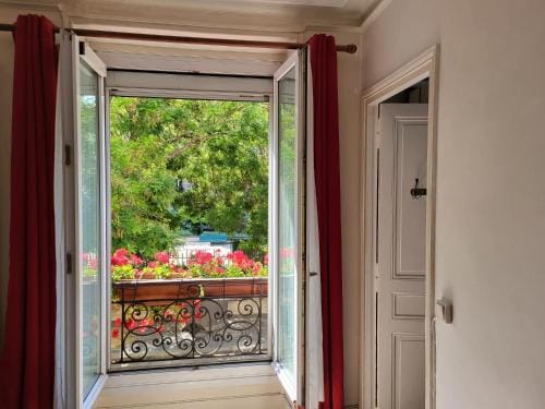Marie et Igor Hotel in Paris