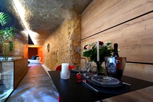 OMIRA - Nuits d'exception & spa Hotel in Tours