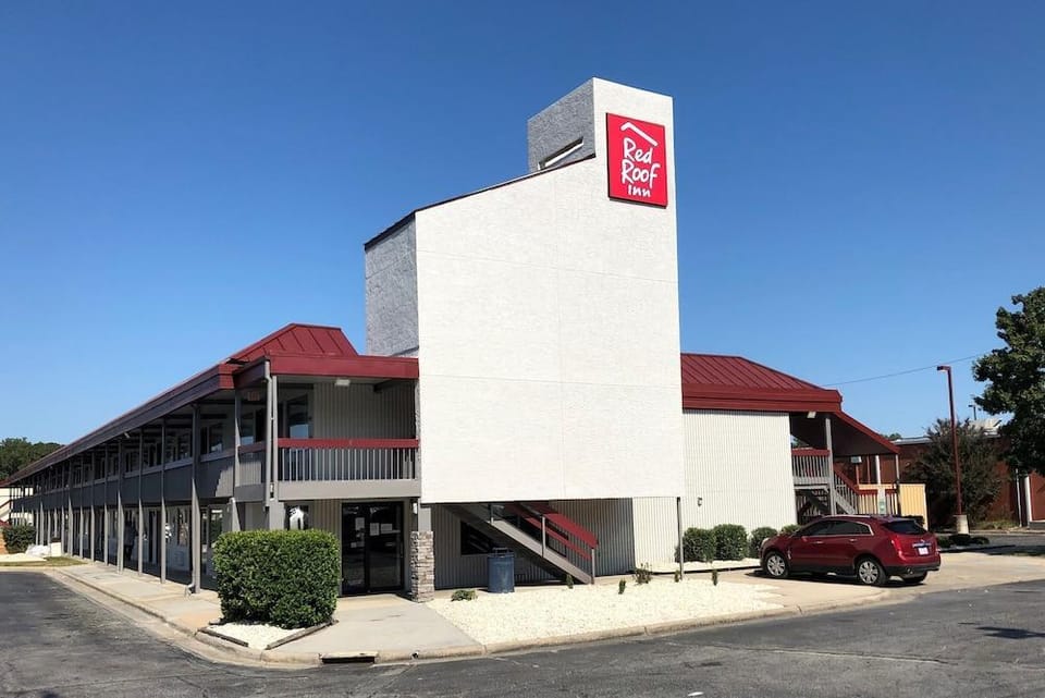 Rodeway Inn  Suites Hotel in Greenville