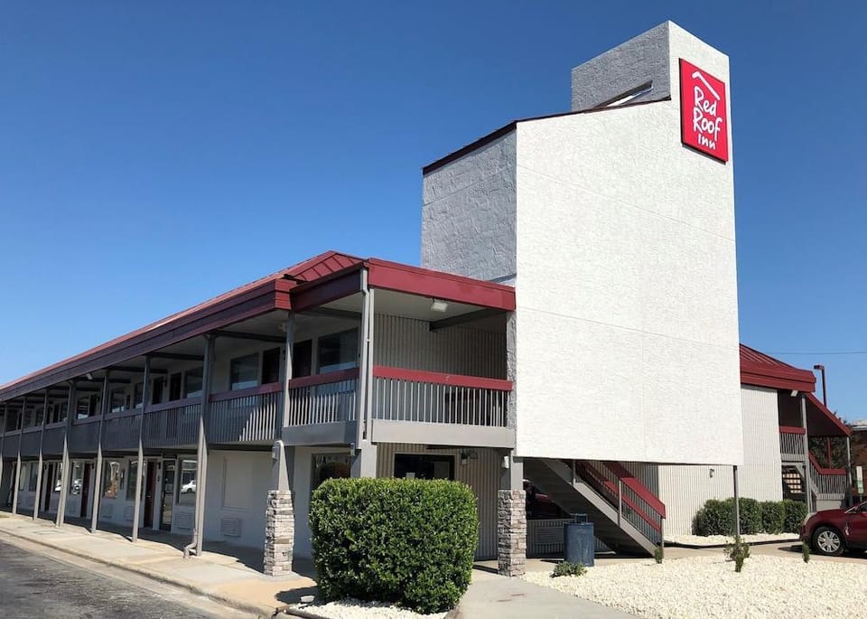 Rodeway Inn  Suites Hotel in Greenville