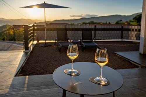 Vinomare Guesthouse Hotel in Province of Massa and Carrara