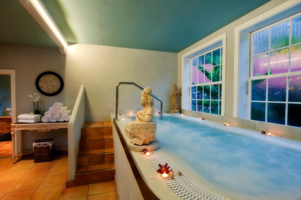 Hot tub