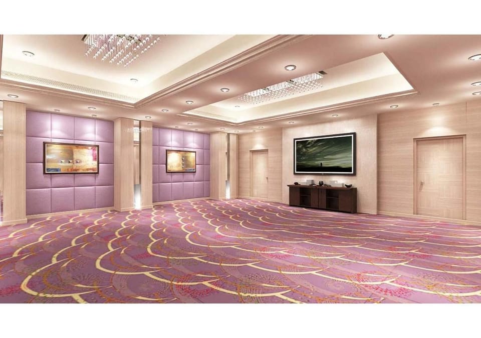 Singhania Sarovar Portico Raipur Hotel in India