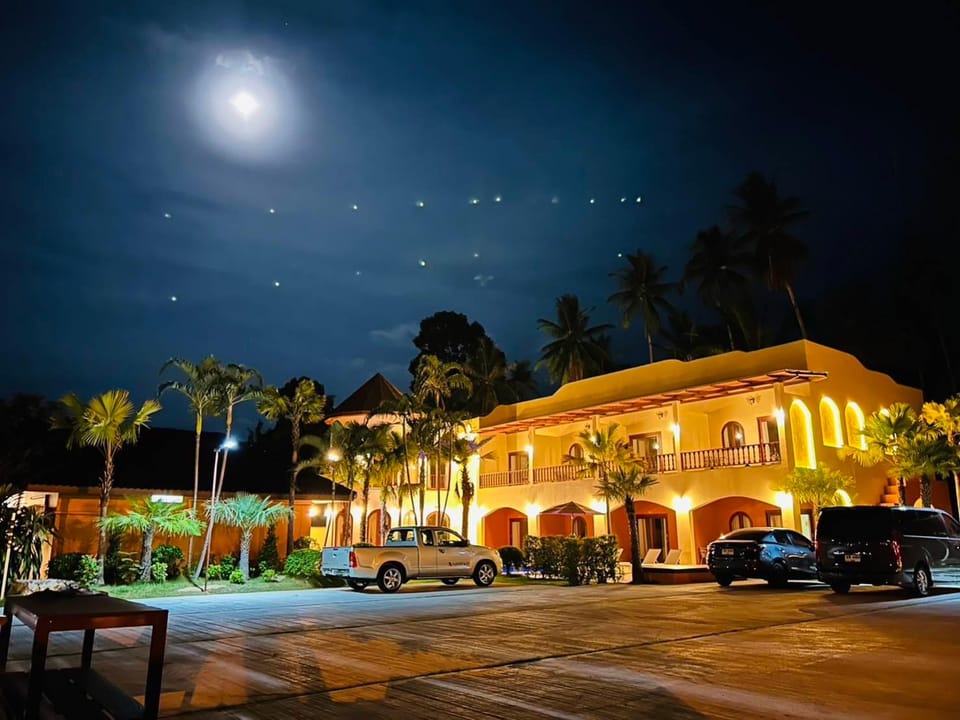 Santorini Khanom Hotel in Thailand