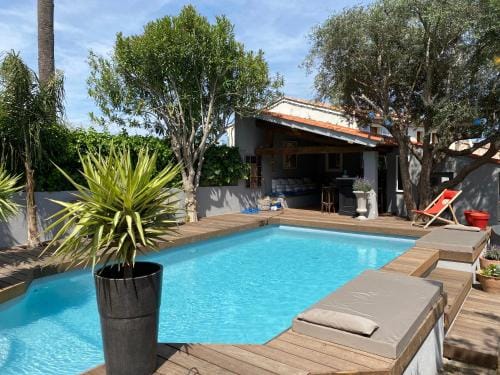 Les Trois soleils Hotel in Roquebrune-sur-Argens