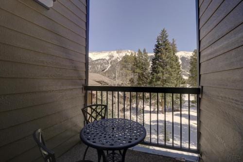 CM321H Copper Mtn Inn Hotel Room Hotel in Copper Mountain