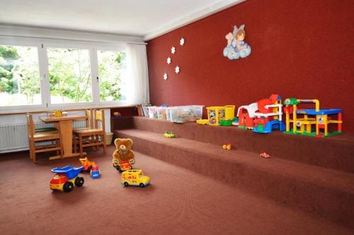 Ferienwohnungen Chesa Clois 24 Hotel in Lantsch/Lenz