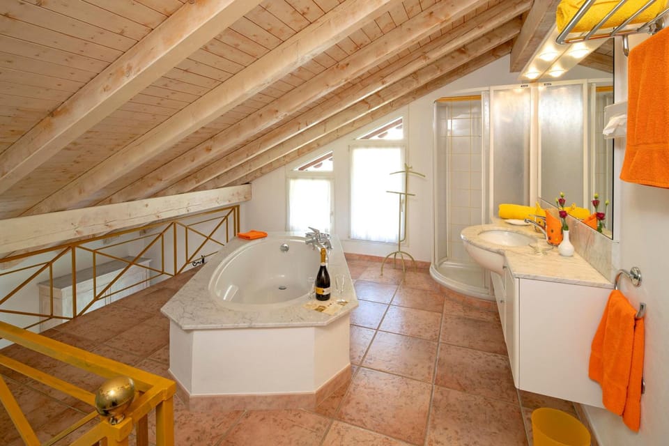 Hotel al Ponte Antico Hotel in Canton of Ticino