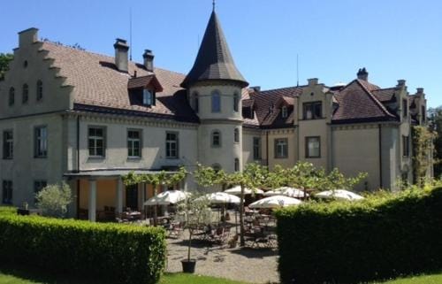 Schloss Brunnegg Hotel in Baden-Württemberg