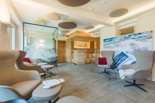 Apart-Hotel Dreisonnenhof Hotel in Serfaus