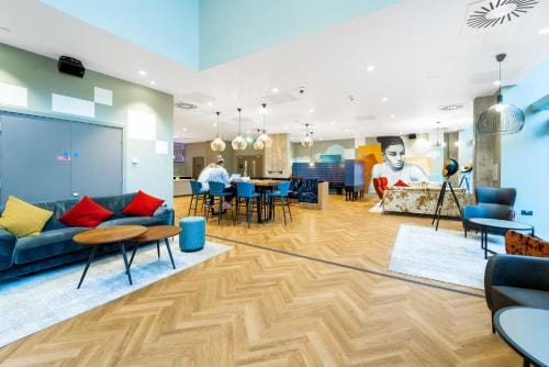 For Students Only Ensuite Bedrooms with Shared Kitchen at LIV Student in Belfast Hotel in Belfast