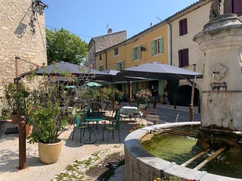 Hotel Restaurant L’Observatoire Hotel in Provence-Alpes-Côte d'Azur