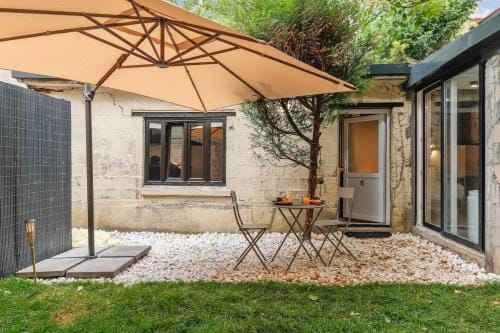 6 kazabella Modern flat with jacuzzi Maisons Alfort Hotel in Créteil