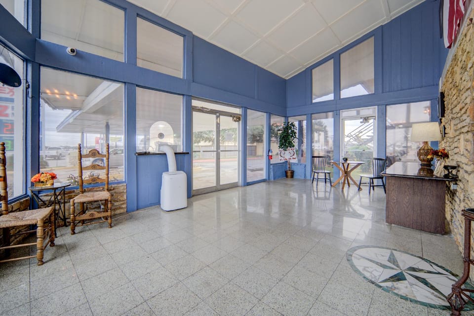 Cannon Inn By Capital O Gonzales Tx Hotel in Gonzales