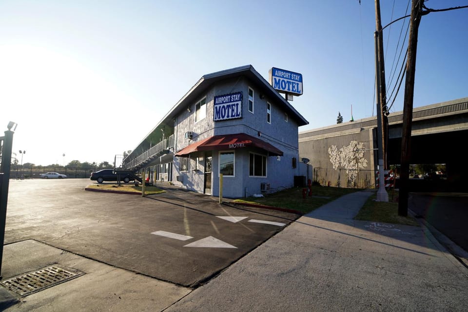 Airport Stay Motel Motel in Ontario