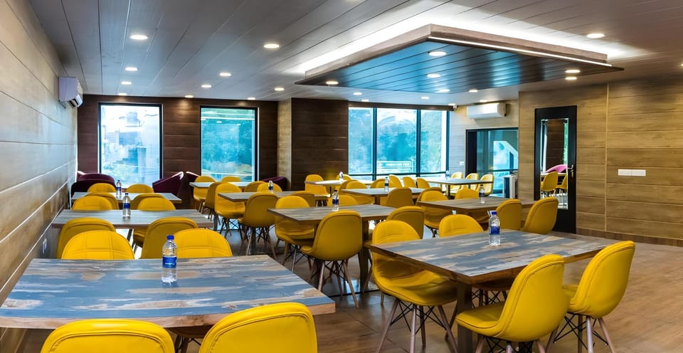 IKHAYA HOTEL Hostel in New Delhi