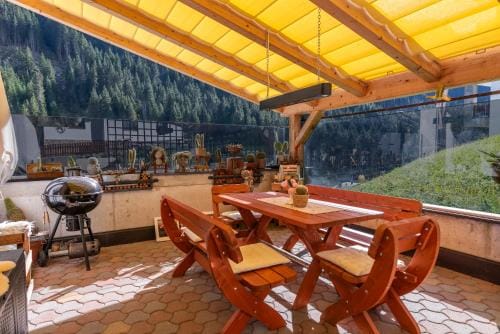 Haus Angela Hotel in Canton of Grisons