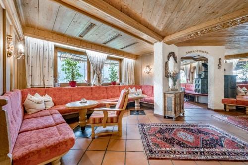 Hotel Almhof Hotel in Neustift im Stubaital