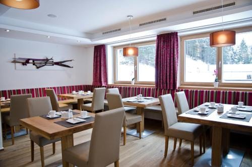 Hotel Garni Alpenland Hotel in Saint Anton am Arlberg