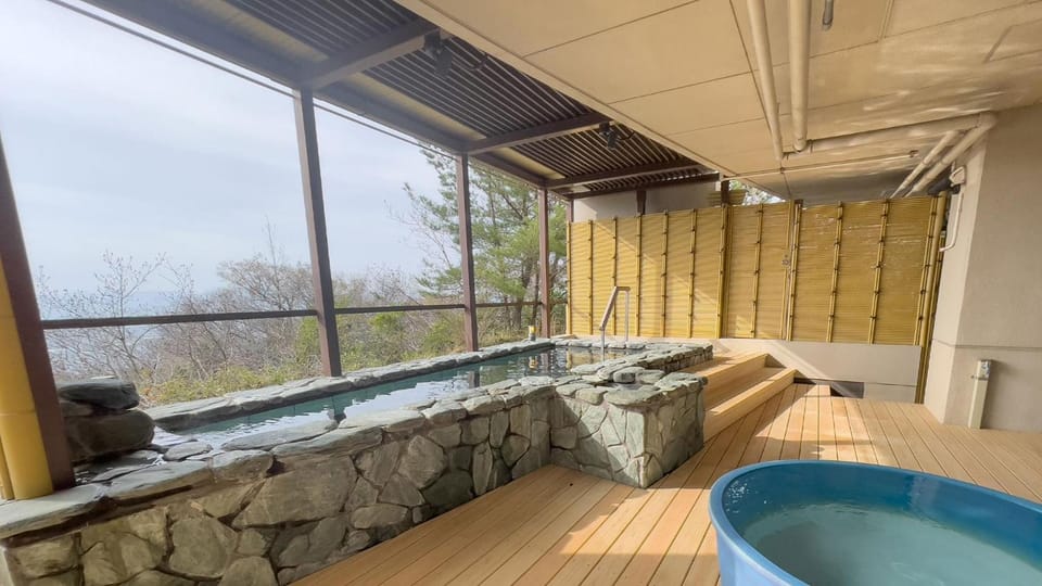 Open air bath
