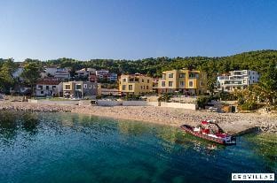 Acadia E in Slatine with 4 bedrooms and 2 bathrooms Hotel in Šibenik-Knin County, Croatia
