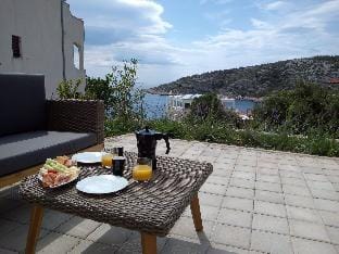 Hrvatska in Ražanj with 6 bedrooms and 3 bathrooms Hotel in Šibenik-Knin County, Croatia