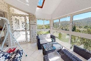 Almas in Neorić with 5 bedrooms and 4 bathrooms Hotel in Šibenik-Knin County, Croatia