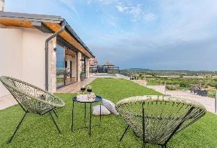 La Vrana in Vrana with 3 bedrooms and 2 bathrooms Hotel in Šibenik-Knin County, Croatia