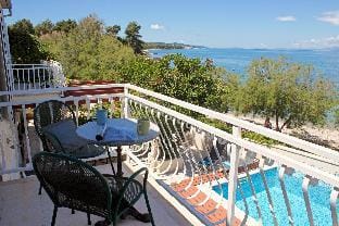 Mirca in Supetar with 7 bedrooms and 6 bathrooms Hotel in Split-Dalmatia County